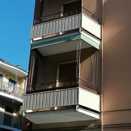 Casa Martina- Airport Free Shuttle-h24 Apartment *